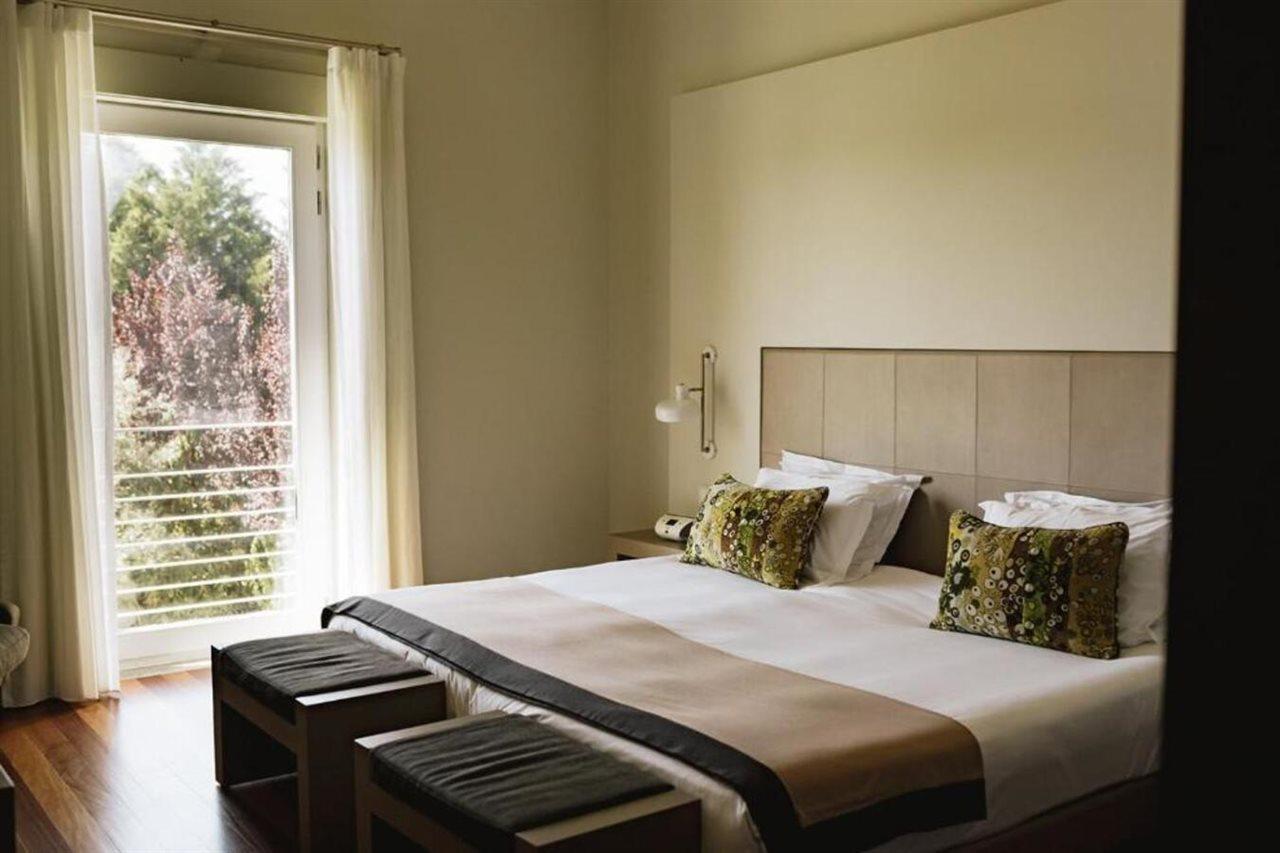 M'Ar De Ar Aqueduto Hotel เอโวรา ภายนอก รูปภาพ A bedroom at the hotel