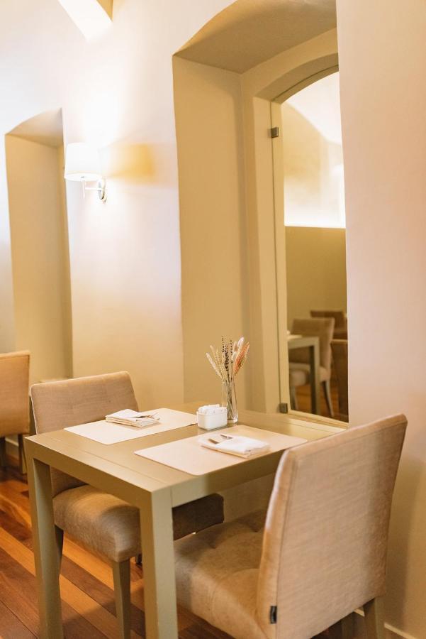 M'Ar De Ar Aqueduto Hotel เอโวรา ภายนอก รูปภาพ Restaurant