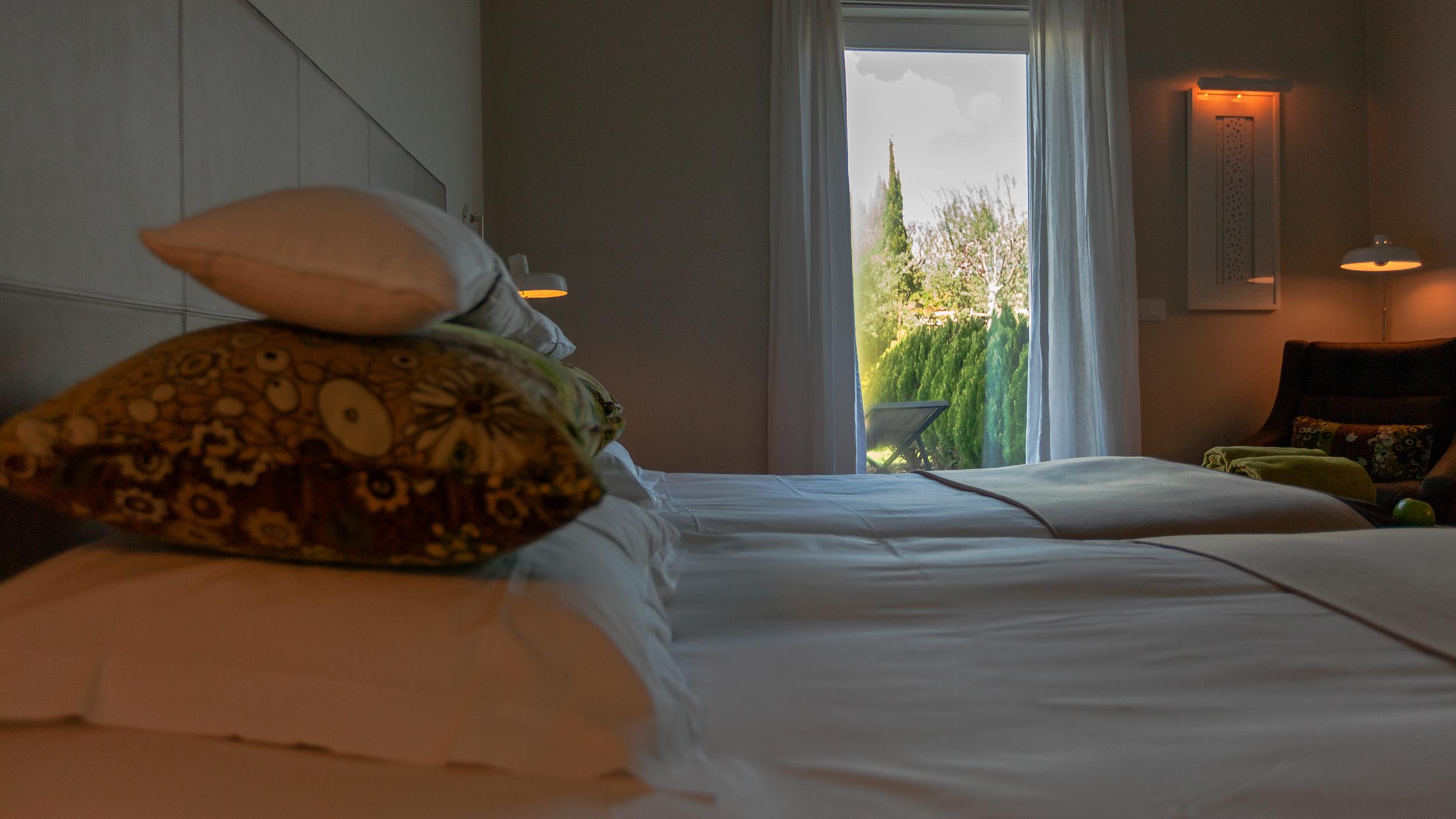 M'Ar De Ar Aqueduto Hotel เอโวรา ภายนอก รูปภาพ A bedroom at the hotel