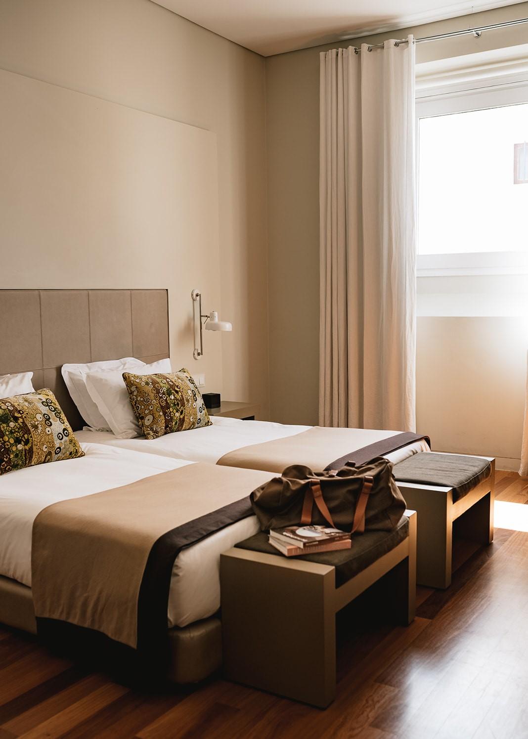 M'Ar De Ar Aqueduto Hotel เอโวรา ภายนอก รูปภาพ A room at the hotel