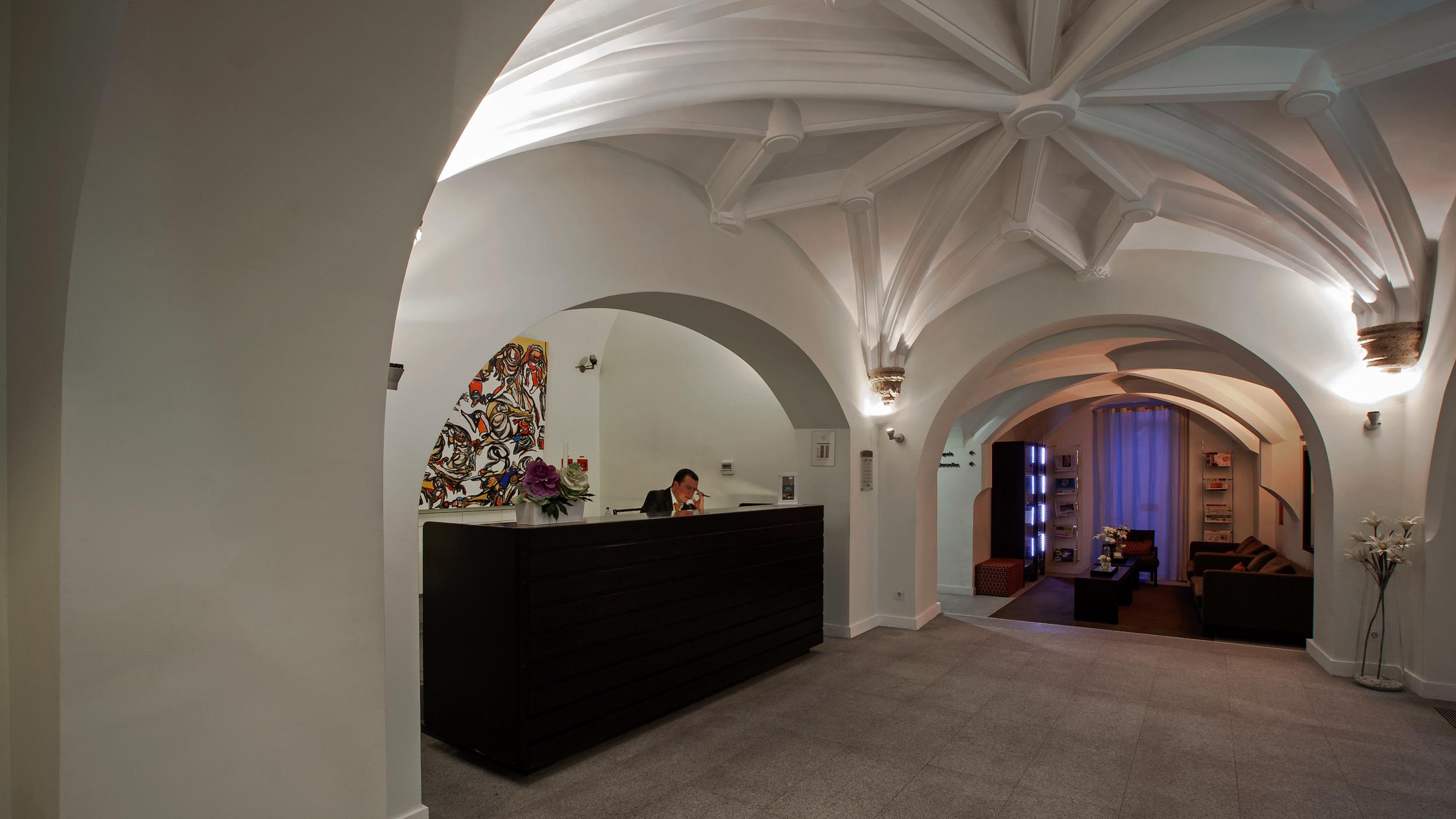 M'Ar De Ar Aqueduto Hotel เอโวรา ภายนอก รูปภาพ The interior of the hotel